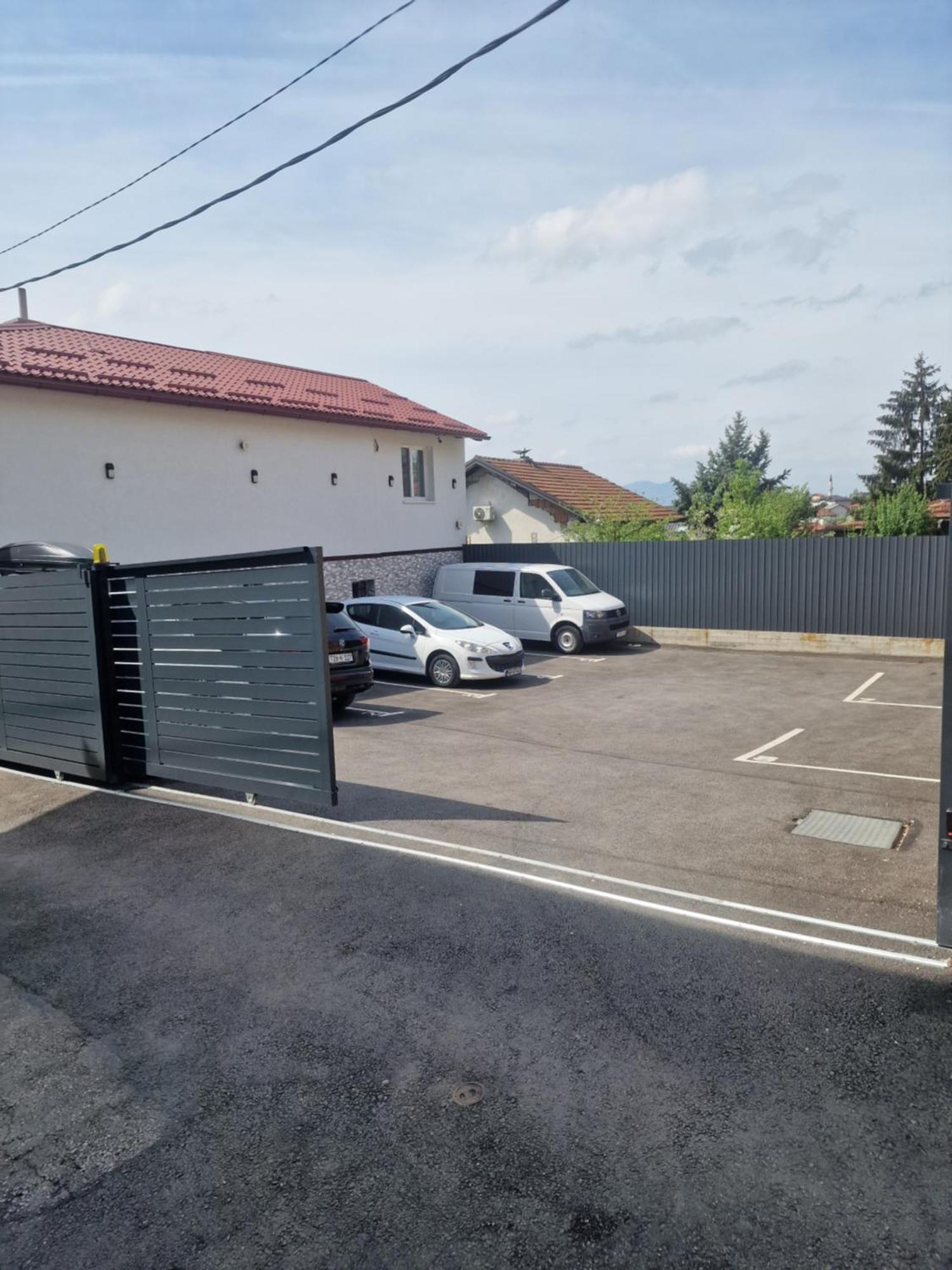 Apartments Natural And Bungalows 2 Sarajevo Luaran gambar