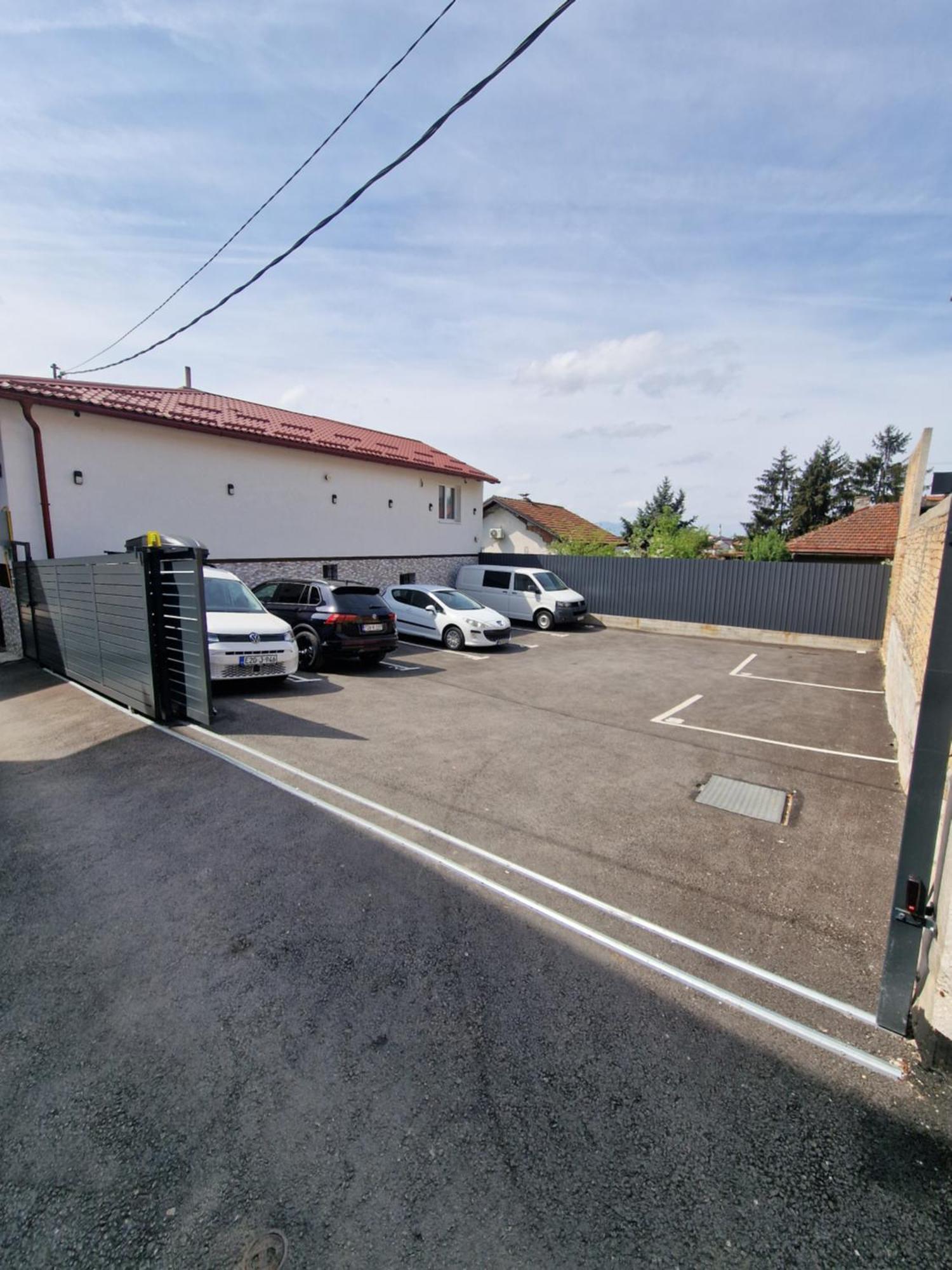 Apartments Natural And Bungalows 2 Sarajevo Luaran gambar