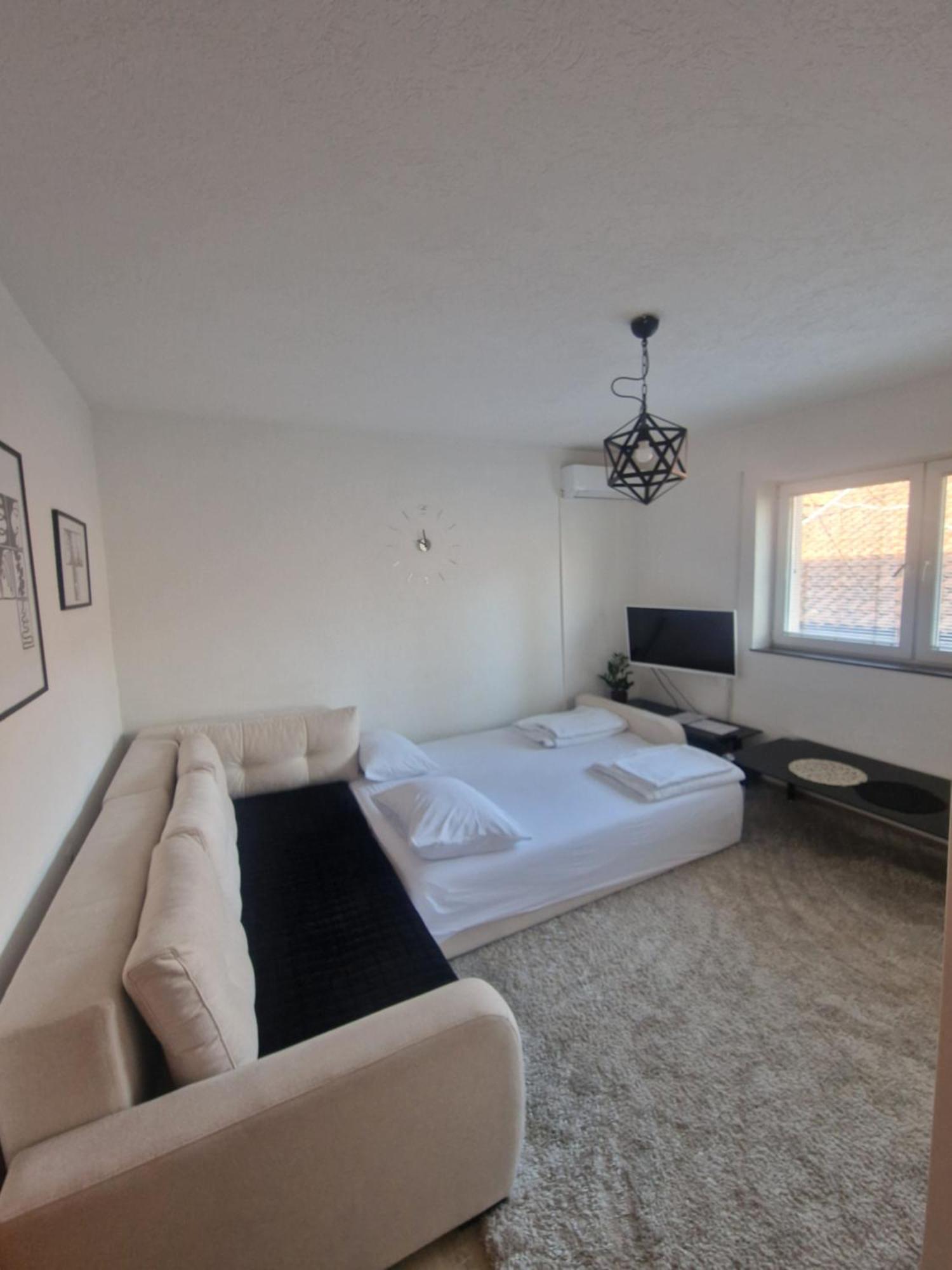 Apartments Natural And Bungalows 2 Sarajevo Bilik gambar